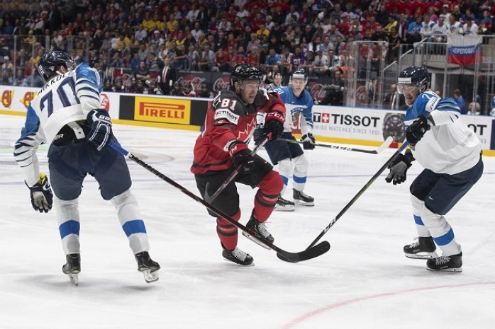 Oliwer Kaski (vpravo)