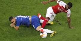 Eden Hazard a Ainsley Maitland-Niles Thumbnail