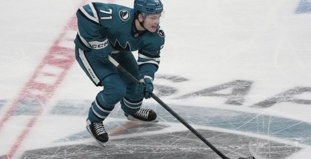 Macklin Celebrini (SITA)