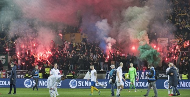 fanúšikovia DAC po zápase so Slovanom