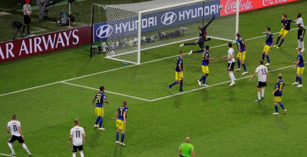 Momentka zo zápasu Švédsko - Nemecko