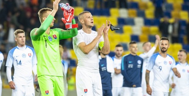Slovenskí mladíci oslavujú víťazstvo 2:0 nad Estónskom