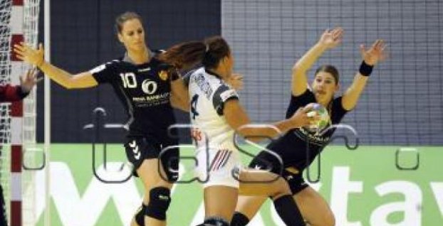 Hádzaná-ME: Francúzky zdolali obhajcu z Čiernej Hory a ovládli D-skupinu