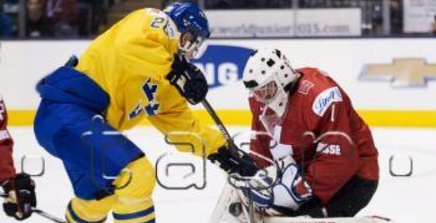 Hokej-MS20: Švédi zdolali Švajčiarsko 5:1, Slováci s Ruskom alebo Českom