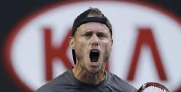 Tenis-Australian: Hewitt postúpil do 2. kola dvojhry (12)