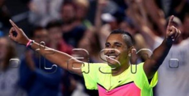 Tenis-Australian: Kyrgios zdolal Seppiho a postúpil do štvrťfinále dvojhry (3)