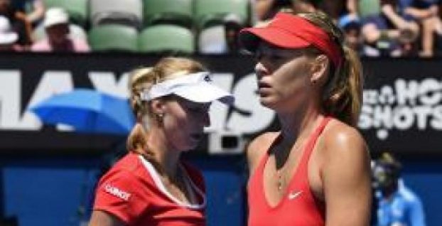 Tenis-Australian: Vo finále ženskej dvojhry S. Williamsová so Šarapovovou -SÚHRN