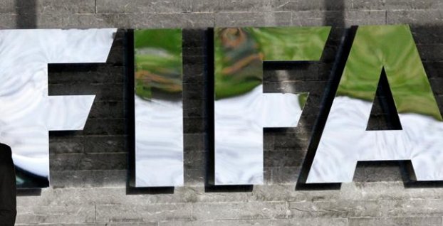 FIFA uvažuje o povolení štvrtého striedania a zrušení trojitého trestu