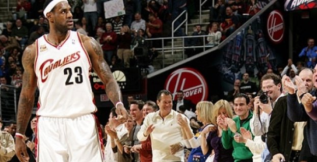 NBA: Cleveland s prehľadom zdolal Boston Celtics + Video TOP5 akcií