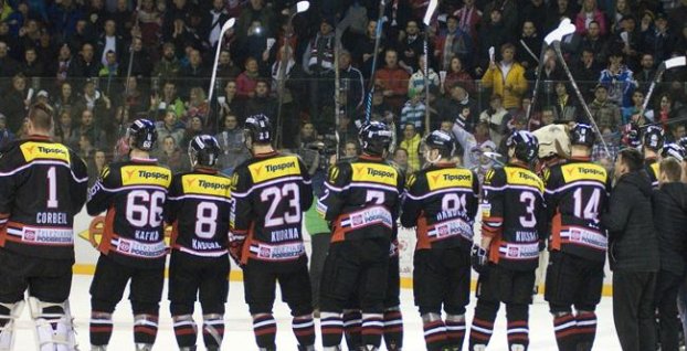 Banská Bystrica druhým semifinalistom, pre Trenčín sa sezóna končí + Hlasy