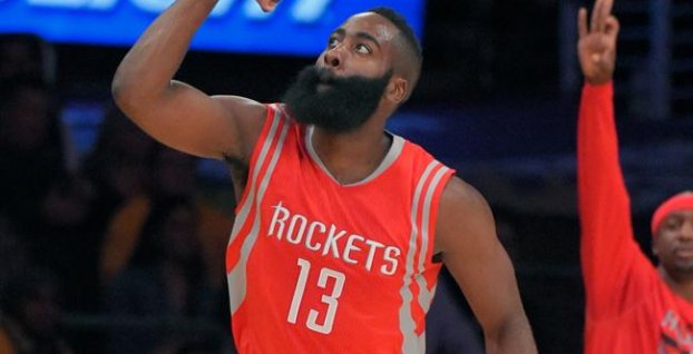 Houston zdolal Sacramento, Harden s 51 bodmi