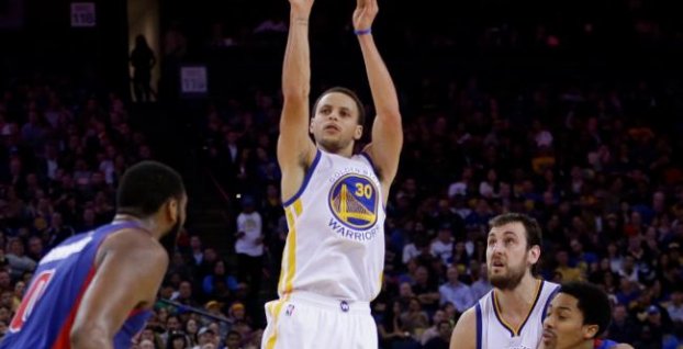 Najužitočnejším hráčom sezóny sa stal Stephen Curry