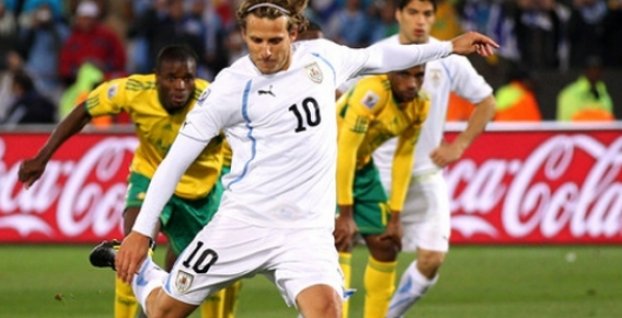 Spanish Primera: Forlan issues come and get me plea