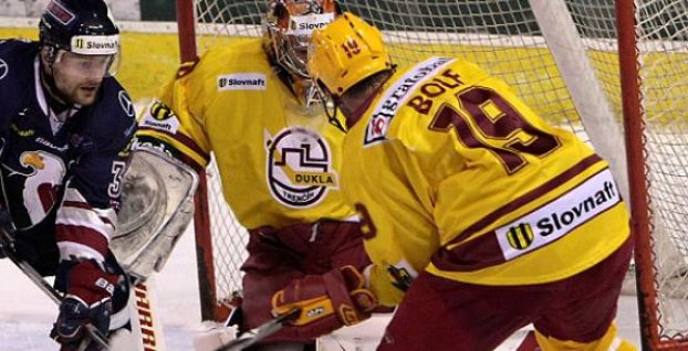 HC Slovan prehral v derby zápase s Duklou Trenčín