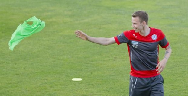 UEFA rozhodla o kontumačnom víťazstve Legie 3:0, Kukesi čaká pokuta