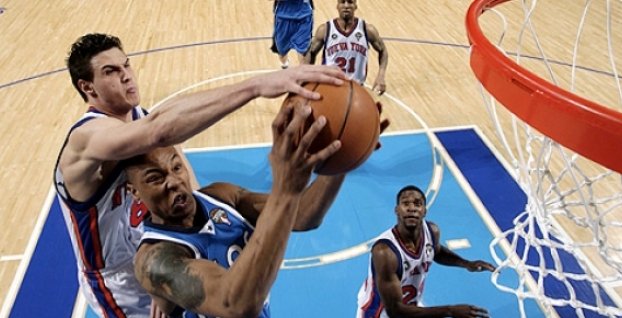 NBA: Sladká pomsta Knicks, kanonáda J.R. Smitha + Video TOP10 akcií