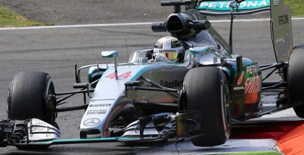 Na Veľkej cene Japonska triumf Hamiltona a double pre Mercedes