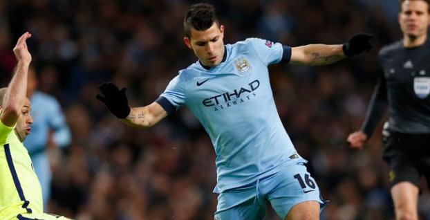 Agüero sa vracia do zostavy Manchesteru City