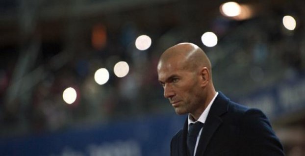 Zidane sa podľa Španielov rozhodol: Odíde Jamés alebo Isco?