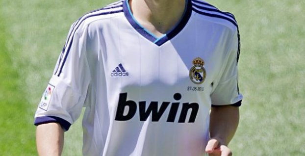 Hrával v drevených chráničoch, zaujímal sa oňho MŠK Žilina. Dnes hviezdi v Reale Madrid