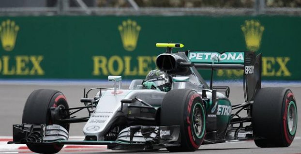 Rosberg víťazom kvalifikácie na VC Ruska, Hamilton až desiaty