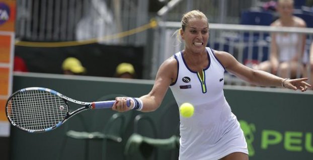 Cibulková vyradila v 1. kole turnaja WTA v Madride Radwaňskú