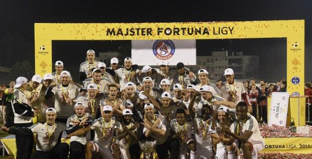 FOTO: Pozrite si majstrovské oslavy futbalistov AS Trenčín