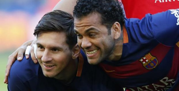 Dani Alves opúšťa FC Barcelona. Prečítajte si jeho dojímavý odkaz FCB!