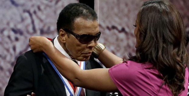 Vo veku 74 rokov zomrel Muhammad Ali - &quot;najväčší&quot; a &quot;kráľ sveta&quot;