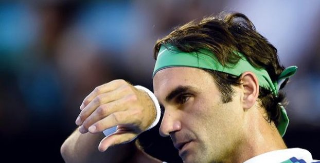 Federer s odretými ušami postúpil do semifinále turnaja ATP v Stuttgarte