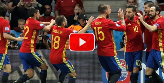 VIDEO: Španieli nedali Turecku šancu, sú v osemfinále