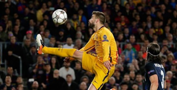 Manchester United hľadá obrancu: Príde Gerard Piqué?