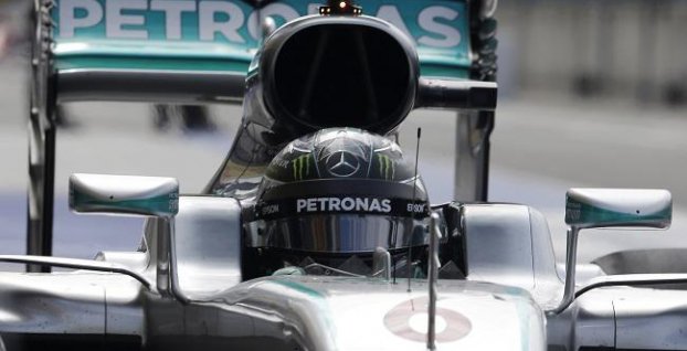 Mercedes predĺžil kontrakt s Nicom Rosbergom