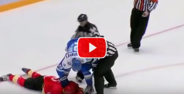 VIDEO: Tomáš Marcinko skončil v nemocnici. Prípravný zápas KHL ukončila hromadná bitka!