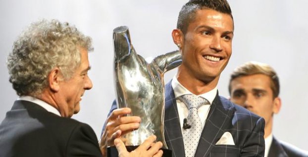 Cristiano Ronaldo najlepším hráčom Európy