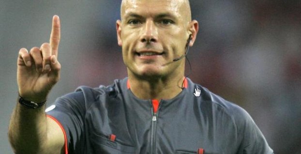 Howard Webb prezradil, s ktorým hráčom mal najväčšie problémy