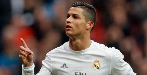 Ronaldo môže dostať od Realu Madrid pokutu len pár dní po podpise zmluvy