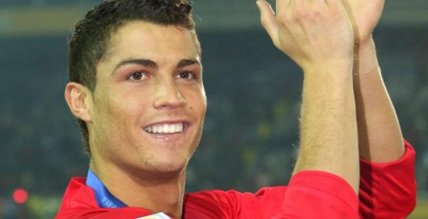 Cristiano Ronaldo prezradil zaujímavé detaily prestupu do Manchestru United