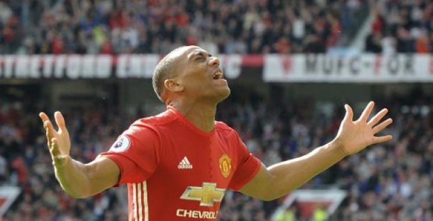 Prestupové špekulácie a novinky zo sveta futbalu (2.12.)