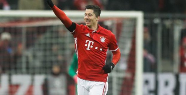 Lewandowski našiel ideálny spôsob, ako oznámiť, že jeho manželka je tehotná