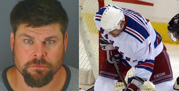 Z NHL až do väzenia. Bývalý bitkár odkryl šokujúce pozadie svojej kariéry
