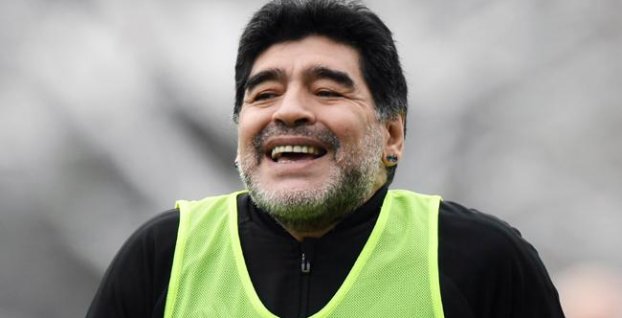 Diego Maradona: Drogy som začal brať v Barcelone