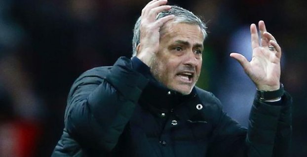 Mourinho &#039;&#039;žiarli&#039;&#039; na Kloppa. Keby robil to čo on, skončí na tribúne