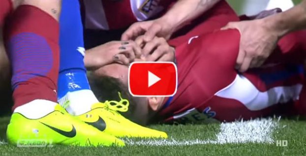 VIDEO: Desivé zábery. Fernando Torres po páde na hlavu skončil v nemocnici