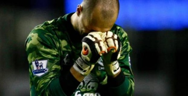 Video: Ján Mucha ml. dostal v zápase proti Chelsea lacný gól