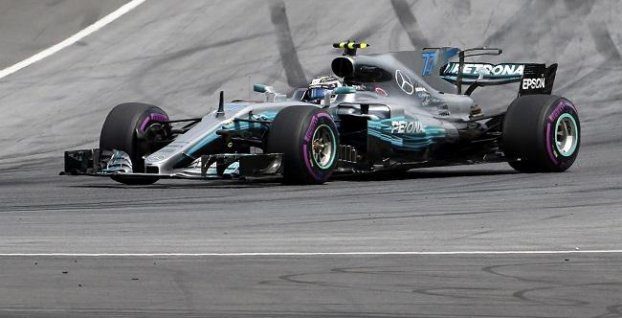 Bottas ovládol VC Rakúska. Vettel porazil Hamiltona