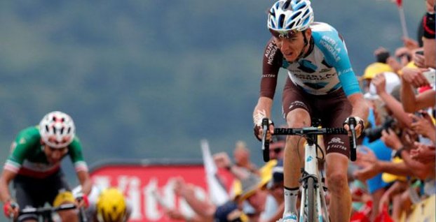 Tour de France: Náročnú 12. etapu vyhral Bardet, žltý dres má nového majiteľa