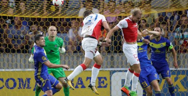 Viktoria Plzeň v Lige majstrov končí, Slavia postúpila do baráže