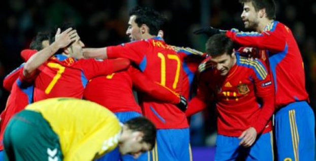 Prestupové špekulácie a novinky zo sveta futbalu 21.12.)