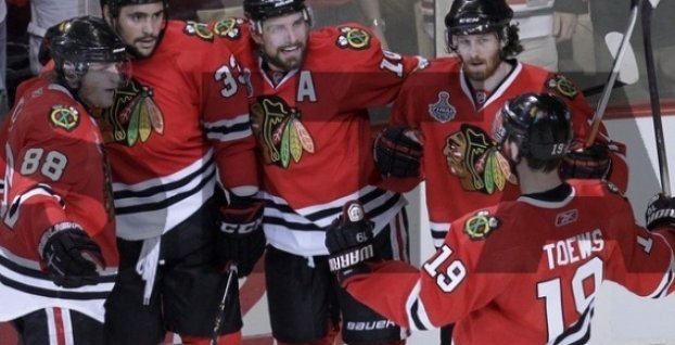 NHL playoff: Chicago sa ujalo vedenia, Hossa len krok od Stanley Cupu